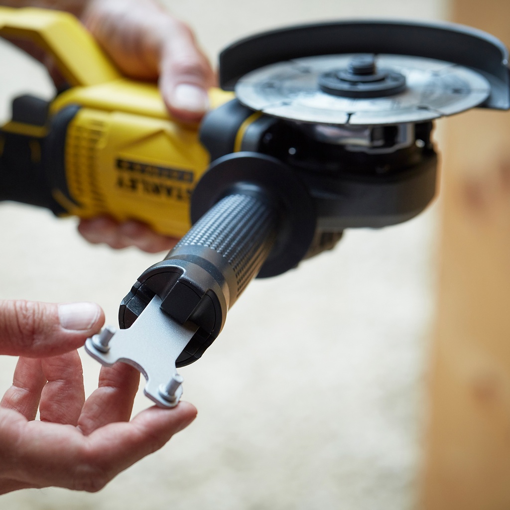 Esmeril Angular Inalámbrico 4-1/2" 20V Fatmax Brushless Stanley