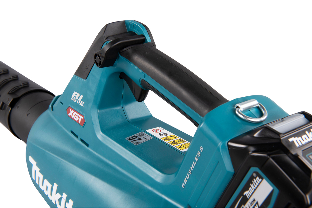 Soplador Makita 40 V UB001GZ