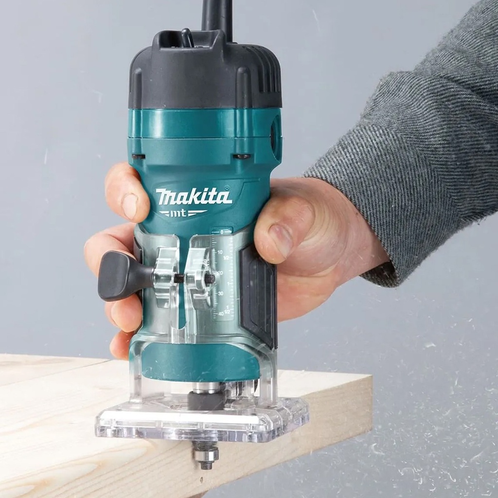 Fresadora de mano Makita 1/4 6mm 530W M3700B