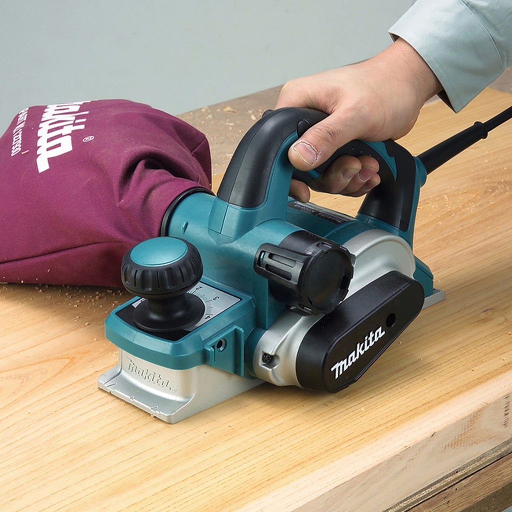 Cepillo Eléctrico 850w 82mm Makita KP0810